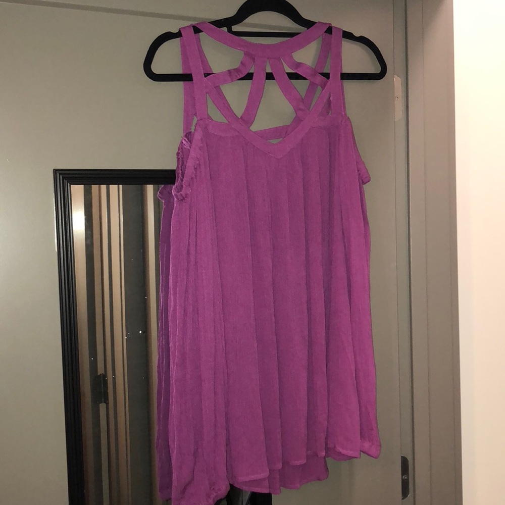 Magenta criss cross cold shoulder top